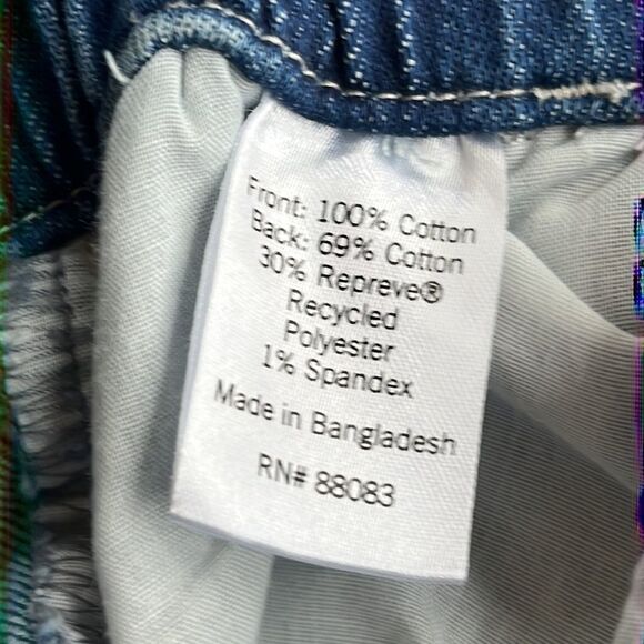 JUNIORS' High-Rise Paper Bag Mom Jeans 11/30W - Picture 9 of 12